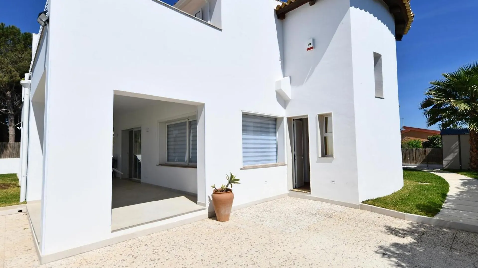Lovely App In Villa With Pool, Fontane Bianche Сиракузы 0*,  Италия