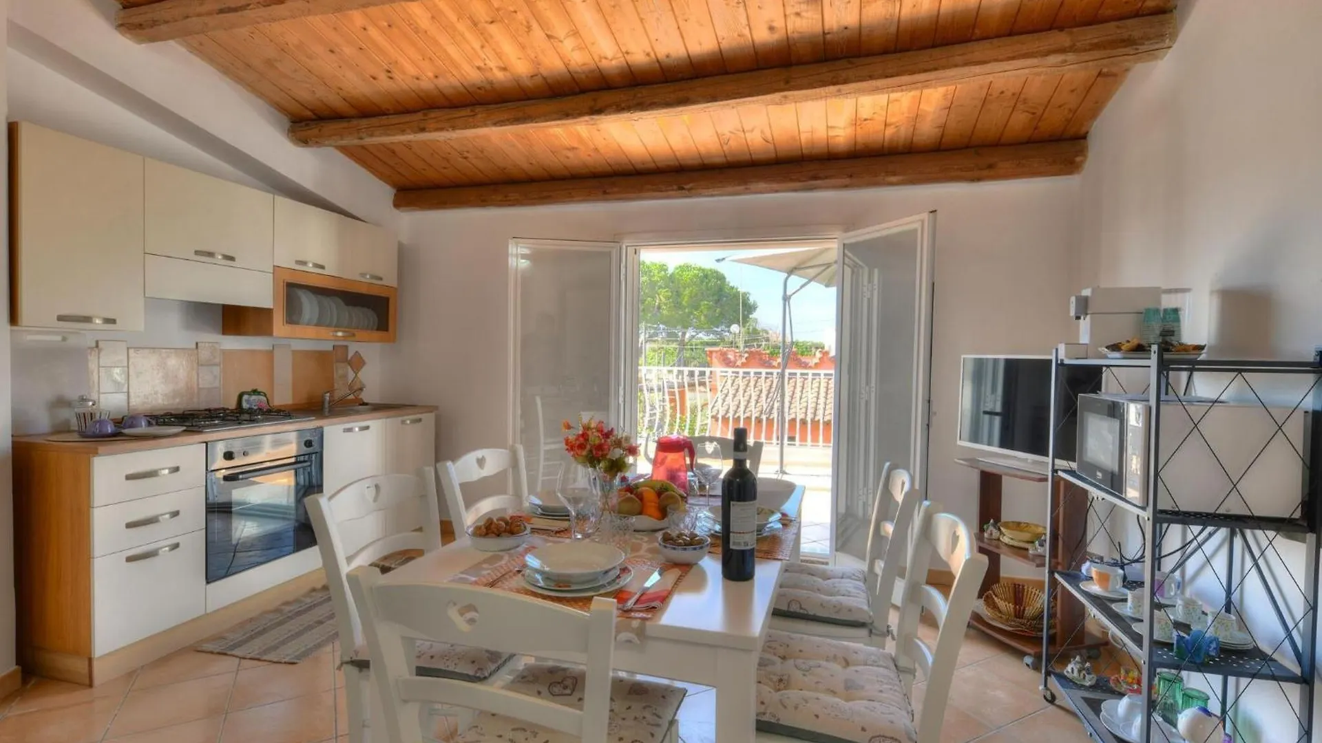 Lovely App In Villa With Pool, Fontane Bianche Сиракузы Италия